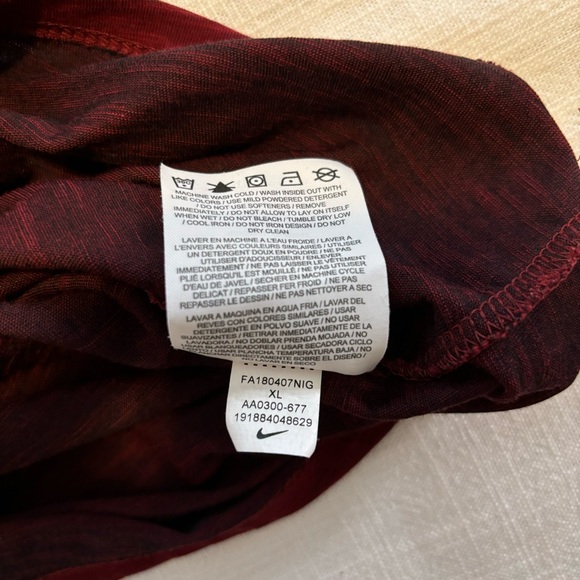 Men’s Nike Cleveland Cavaliers Tee - Picture 6 of 9